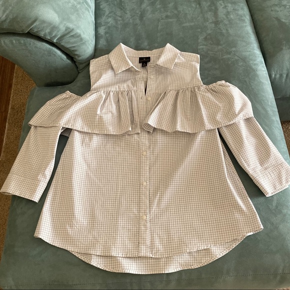 Lady’s Shirt - Picture 5 of 9